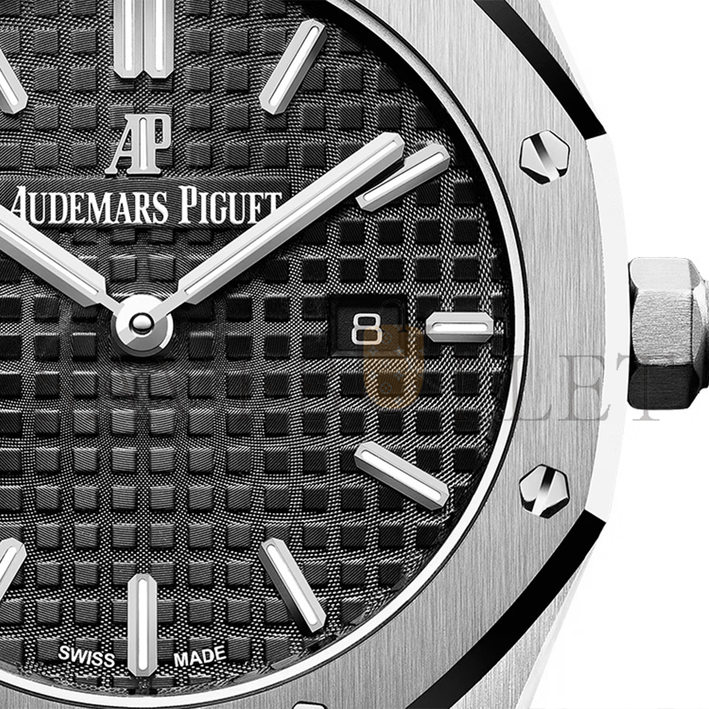 AUDEMARS PIGUET ROYAL OAK QUARTZ 33MM WATCH 67650ST.OO.1261ST.01